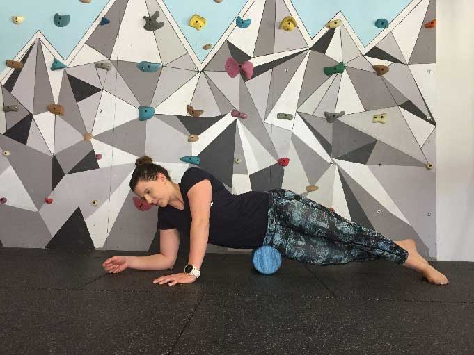 foam roller tfl | Arana Hills Physiotherapy
